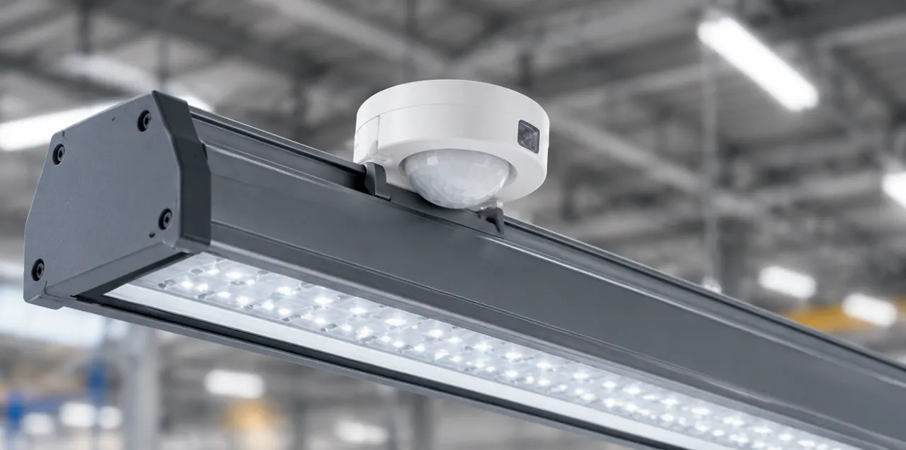 FORT-A DALI linear high bay with Zhaga sensor option for Class A warehouses